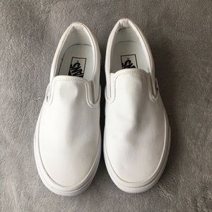 🌸Vans Women’s Classic Slip On White. Sneaker 🌸